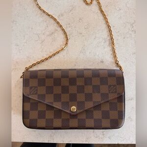Authentic. Louis Vuitton damier ebene Félicie Pochette, excellent condition
